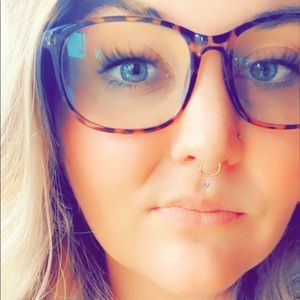 Meet your Posher, Stephany